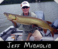 Team Wisconsin contestant Jeff Micholic landed this 39 1/4” musky, guided by Jeff Pomplun